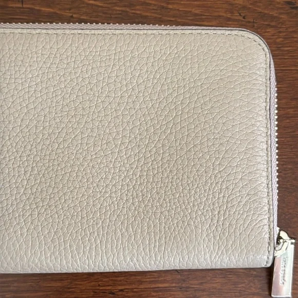NWOT Kate Spade Beige and Cream Wallet - Picture 7 of 13